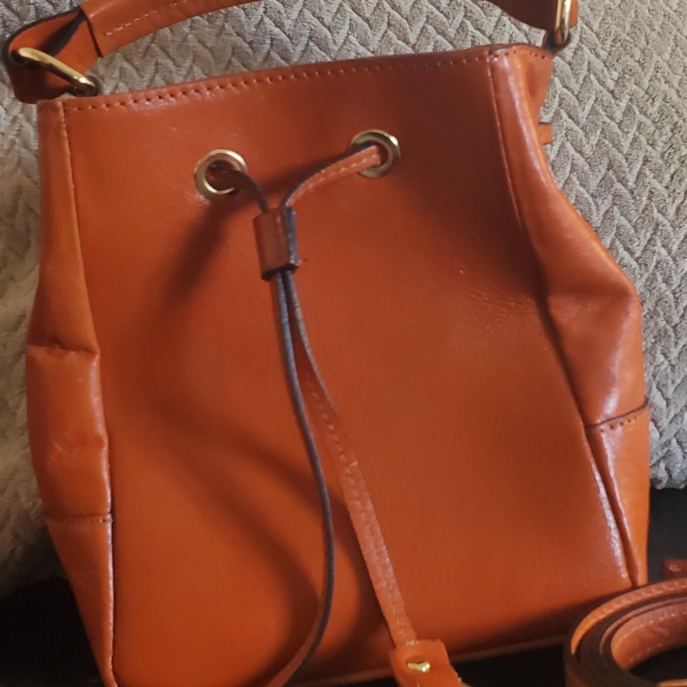 Divina Firenze Burnt Orange Leather Drawstring Bucket Bag Crossbody